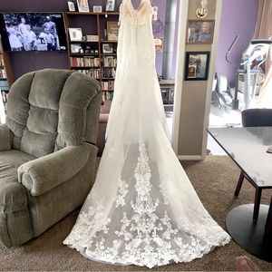 Wedding dress ivory color size 16 and boots I wore also size 71/2